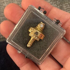 Gold Sigma Delta Tau Pin